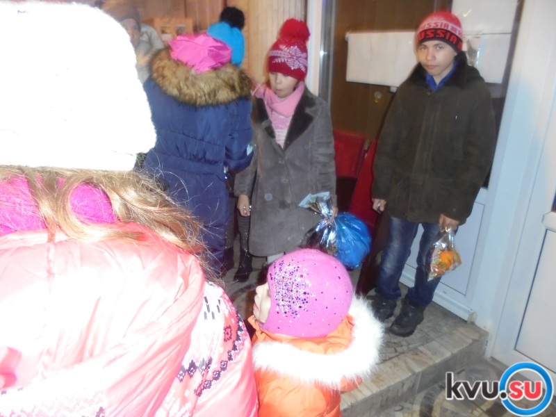 В городе Шахты прошла благотворительная ёлка для детей Донбасса